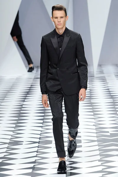 Look 38